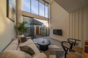 Sadila Estate 14 - Stylish and Modern 2BR Pool Loft in Berawa